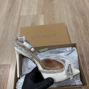 Steve madden viable off white brand